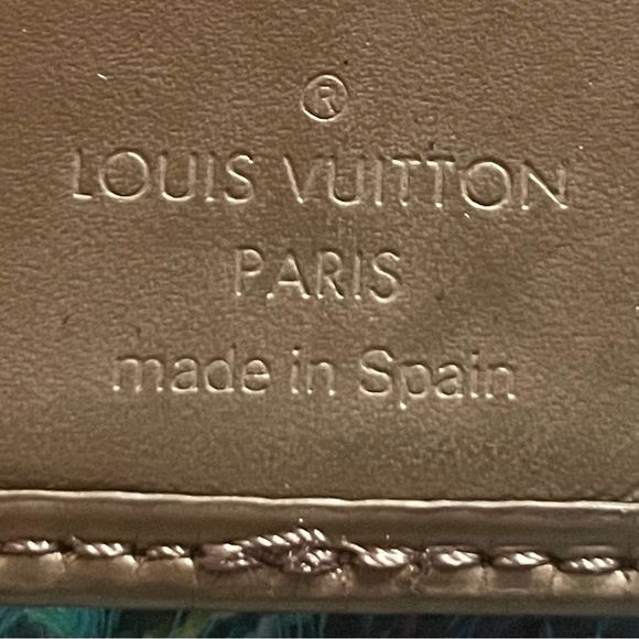 Brown Louis Vuitton epi-leather long wallet. Measures approximately 7 x 4”. GUC - Picture 11 of 14